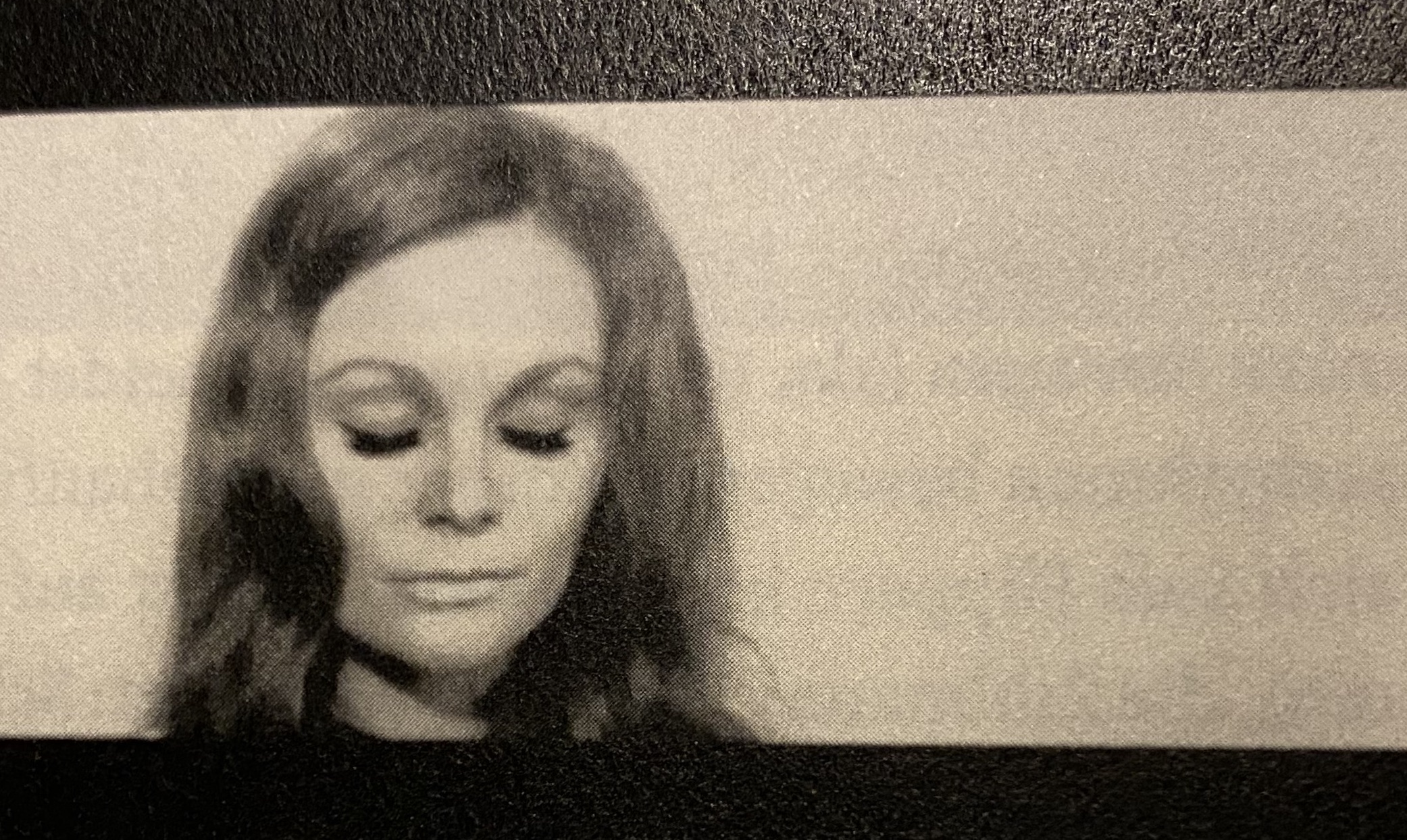 Das Filmportal meldet den Tod vom Elke Haltaufderheide, die ein Star der Münchner Gruppe war. Sie spielte für Klaus Lemke, Rudolf Thome, May Spils, Martin Müller, Eckart Schmidt, aber auch für Kurt Nachmann und schließlich für Nikolaus Schilling, desn Produzentin sie wurde (und für insgesamt vier SGE-Kanonfilme).